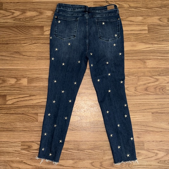 Judy Blue Size 15/32 High Rise Embroidered Stars Starlight Skinnies Jean Raw Hem - Picture 2 of 10